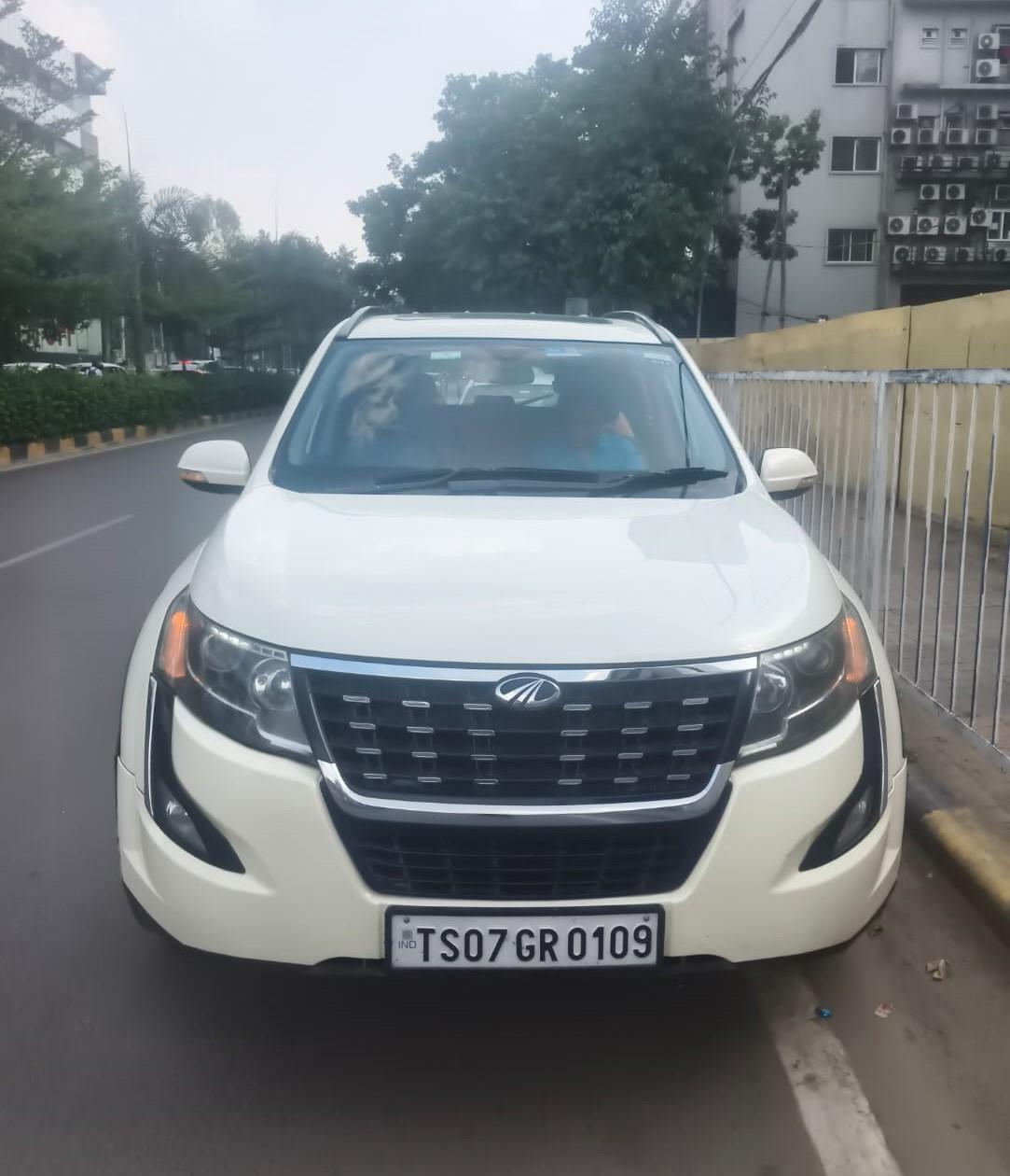 यूज़्ड 2019 महिंद्रा एक्सयूवी500, Gajularamaram, Hyderabad 4 यूज़्ड 2019 महिंद्रा एक्सयूवी500, Gajularamaram, Hyderabad 4