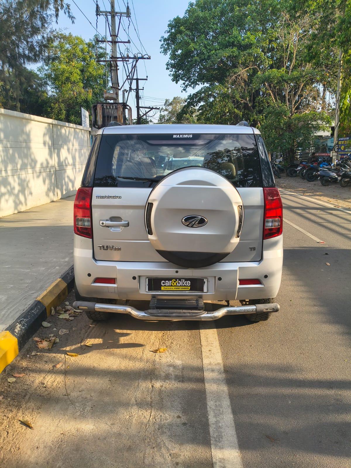 यूज़्ड 2015 महिंद्रा टीयूवी300, Gajularamaram, Hyderabad 3 यूज़्ड 2015 महिंद्रा टीयूवी300, Gajularamaram, Hyderabad 3