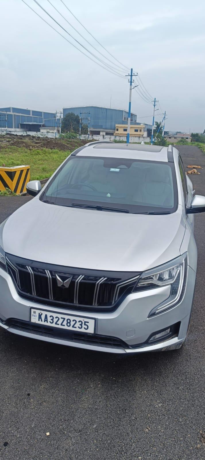 2023 महिंद्रा एक्सयूवी700 AX7 MT Luxury Diesel 7 STR 2023 महिंद्रा एक्सयूवी700 AX7 MT Luxury Diesel 7 STR