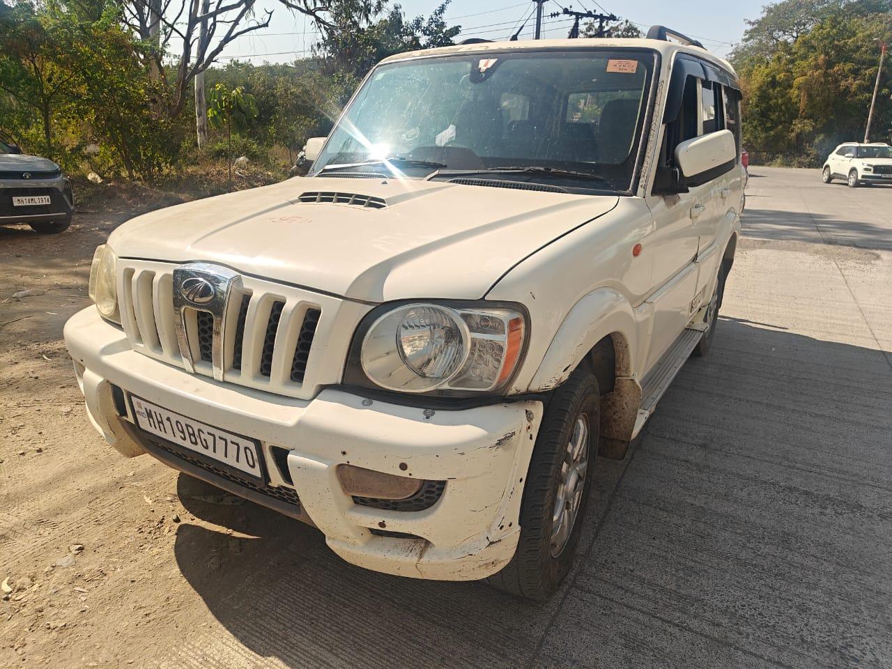 2013 महिंद्रा स्कॉर्पियो VLX 2WD BS3 2013 महिंद्रा स्कॉर्पियो VLX 2WD BS3