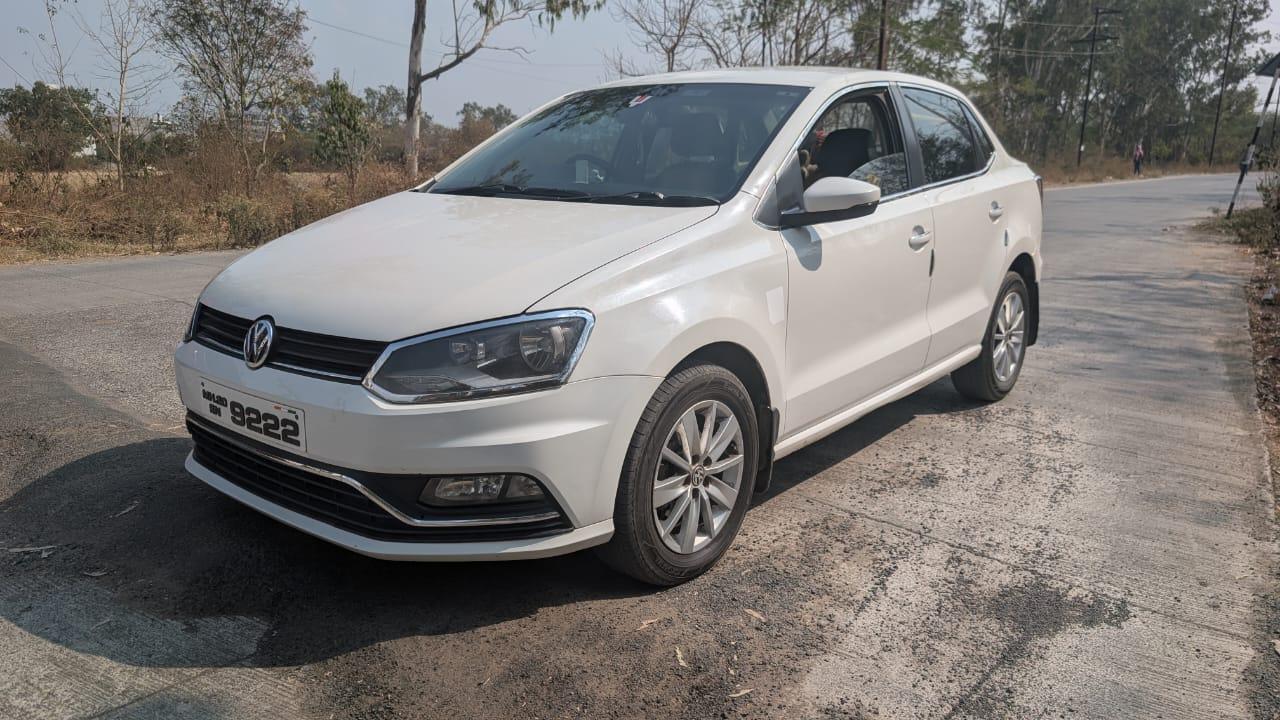 2017 फॉक्सवैगन एमियो 1.5 L TDI Diesel Trendline 2017 फॉक्सवैगन एमियो 1.5 L TDI Diesel Trendline