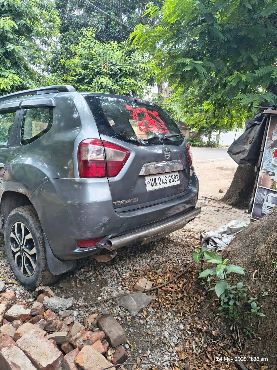 यूज़्ड 2014 निसान टेरानो, Aligarh यूज़्ड 2014 निसान टेरानो, Aligarh