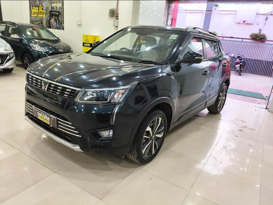 2019 महिंद्रा एक्सयूवी300 W8 (O) Petrol BS IV 2019 महिंद्रा एक्सयूवी300 W8 (O) Petrol BS IV