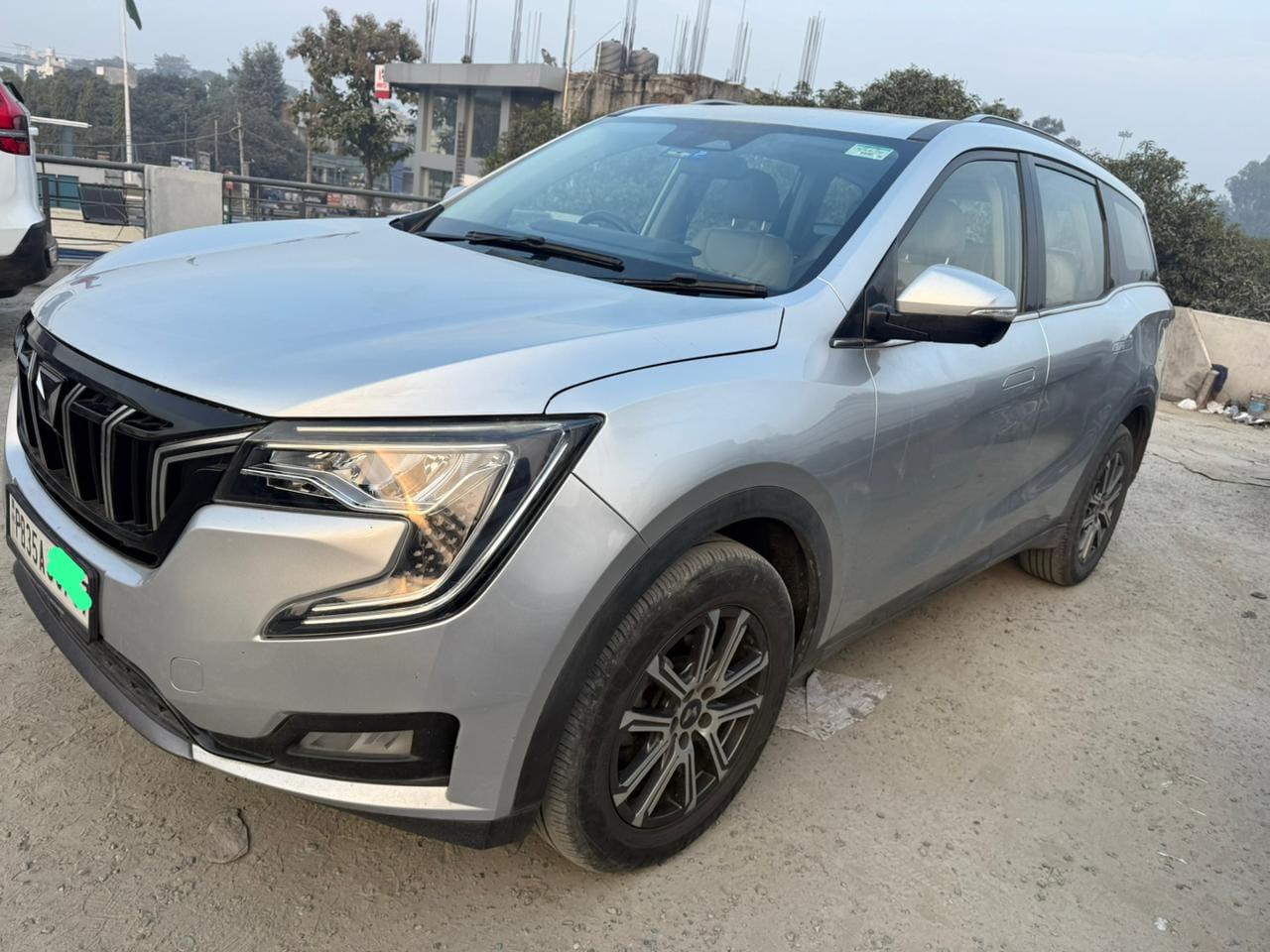 2021 महिंद्रा एक्सयूवी700 AX7 MT Petrol 7 STR 2021 महिंद्रा एक्सयूवी700 AX7 MT Petrol 7 STR