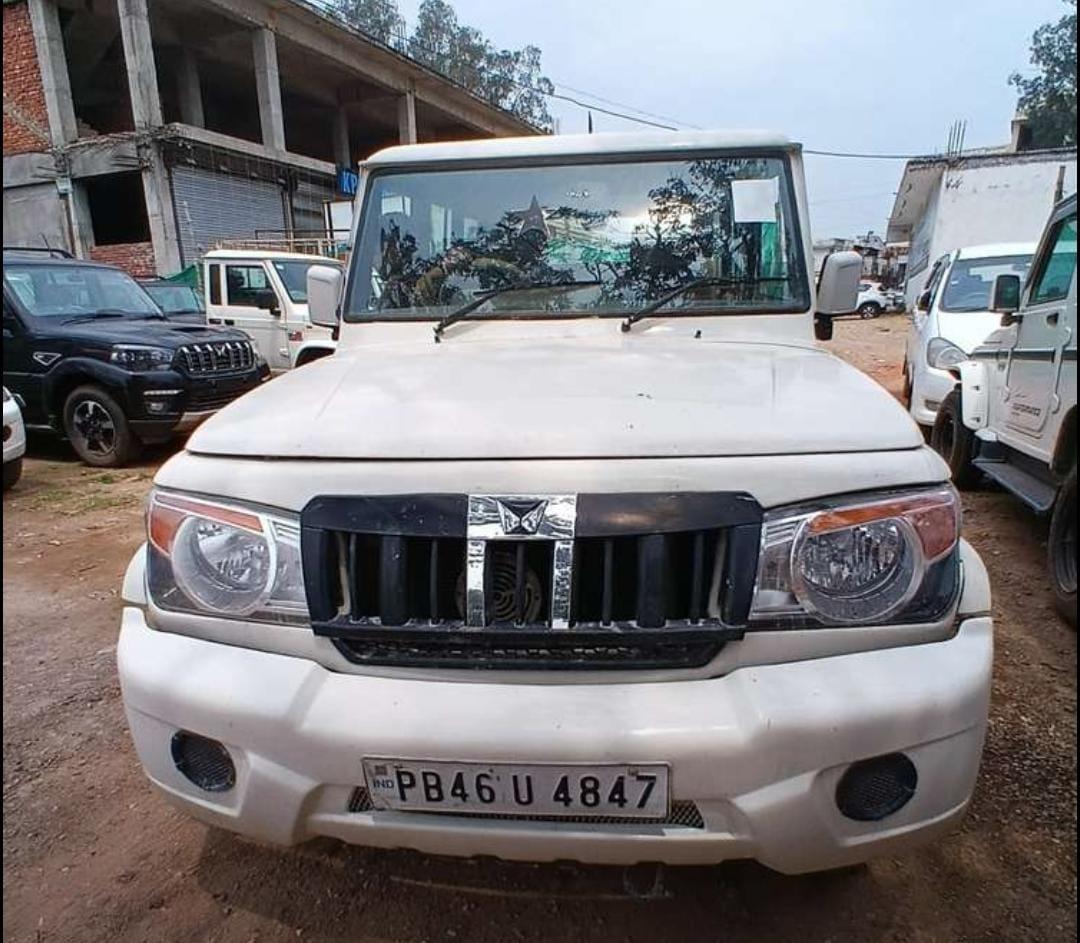 2015 महिंद्रा बोलेरो ZLX BS3 2015 महिंद्रा बोलेरो ZLX BS3