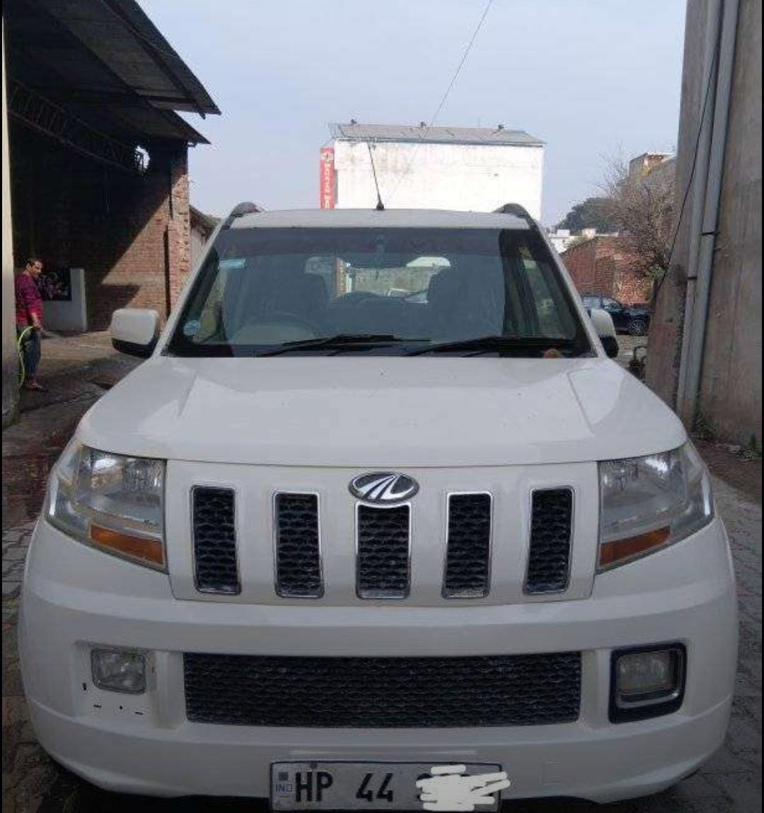 2018 महिंद्रा टीयूवी300 T8 100HP 2018 महिंद्रा टीयूवी300 T8 100HP