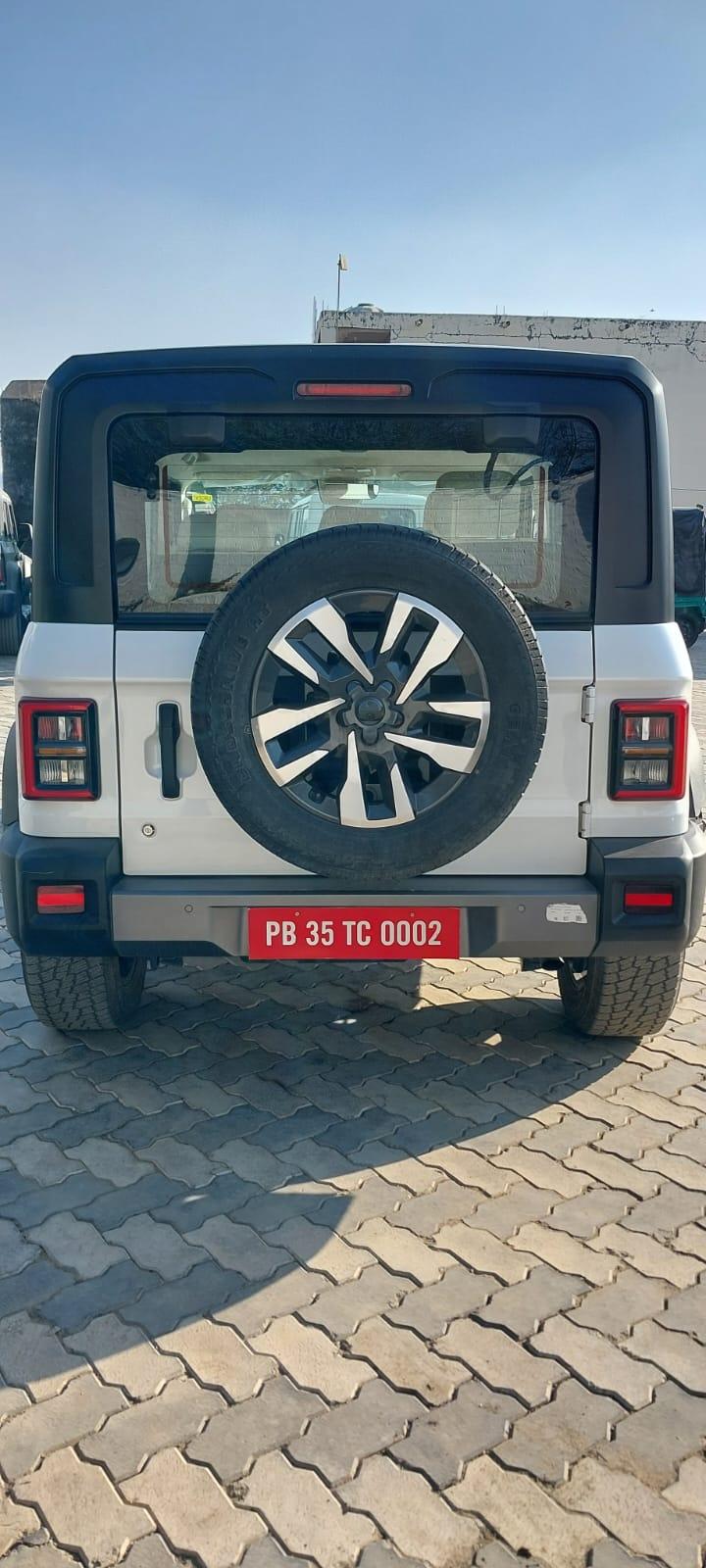 2024 महिंद्रा थार रॉक्स AX7L Diesel 2WD MT 2024 महिंद्रा थार रॉक्स AX7L Diesel 2WD MT