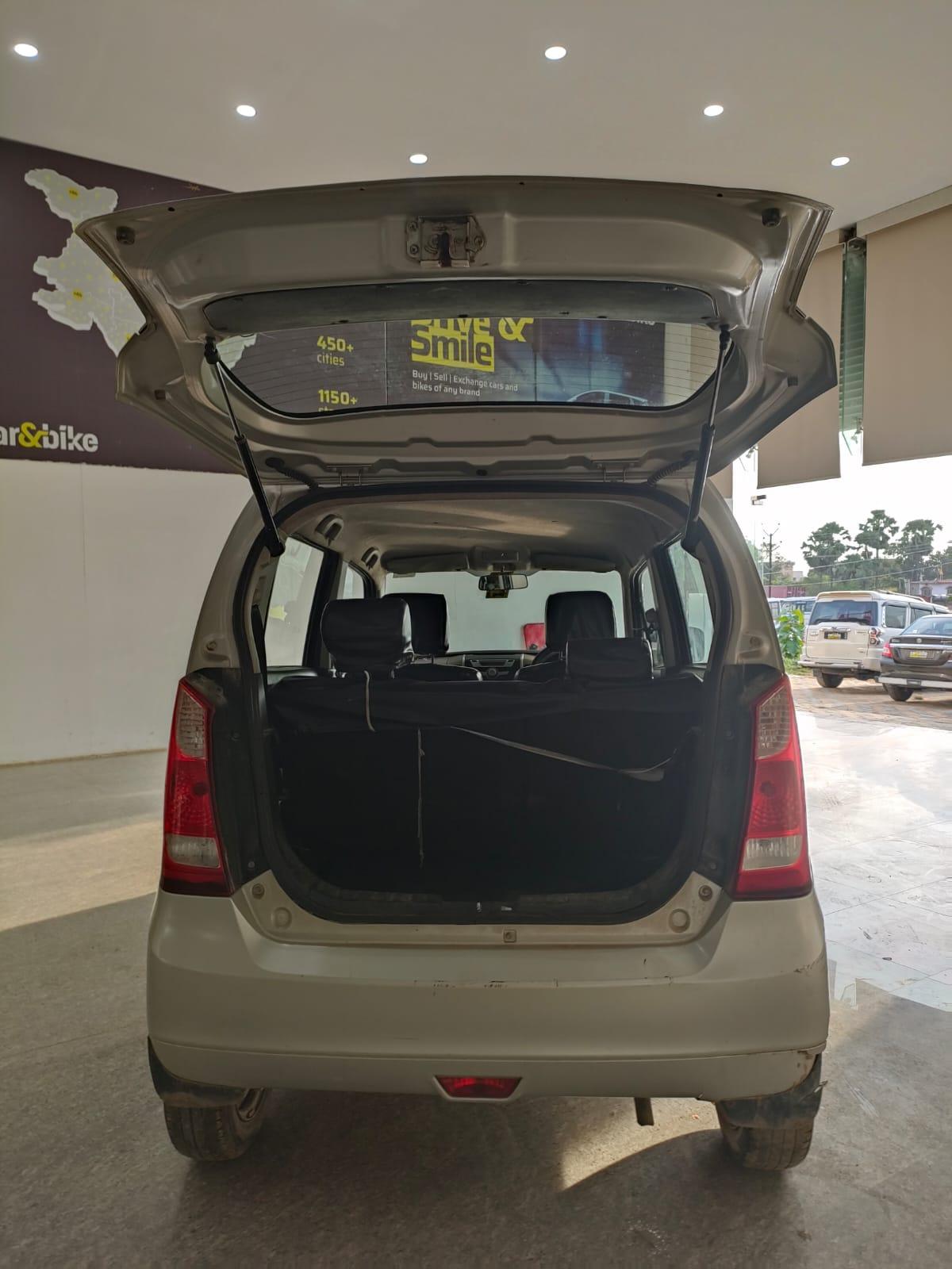 यूज़्ड 2014 मारुति सुजुकी वैगन आर, Bhagalpur 9 यूज़्ड 2014 मारुति सुजुकी वैगन आर, Bhagalpur 9