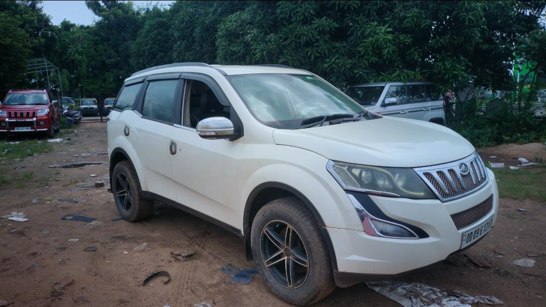 यूज़्ड 2015 महिंद्रा एक्सयूवी500, Banguary, Cuttack 6 यूज़्ड 2015 महिंद्रा एक्सयूवी500, Banguary, Cuttack 6