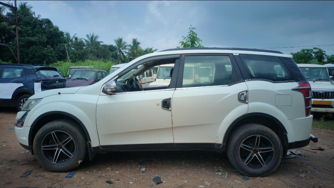 यूज़्ड 2015 महिंद्रा एक्सयूवी500, Banguary, Cuttack 1 यूज़्ड 2015 महिंद्रा एक्सयूवी500, Banguary, Cuttack 1