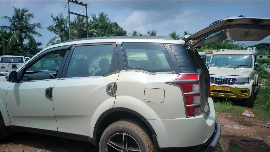 यूज़्ड 2015 महिंद्रा एक्सयूवी500, Banguary, Cuttack 9 यूज़्ड 2015 महिंद्रा एक्सयूवी500, Banguary, Cuttack 9