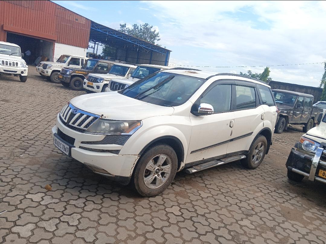 2012 महिंद्रा एक्सयूवी500 W8 AWD 2012 महिंद्रा एक्सयूवी500 W8 AWD