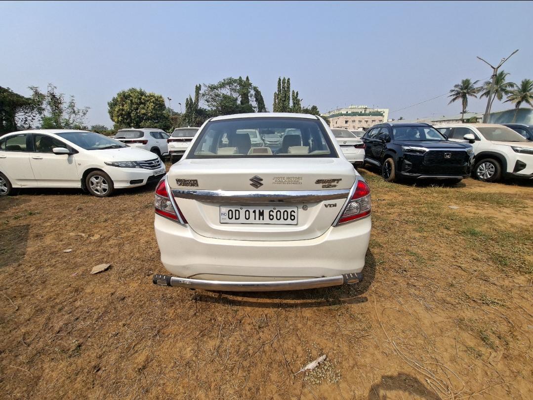 यूज़्ड 2016 मारुति सुजुकी स्विफ्ट डिज़ायर, Banguary, Cuttack 3 यूज़्ड 2016 मारुति सुजुकी स्विफ्ट डिज़ायर, Banguary, Cuttack 3