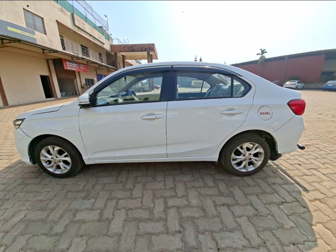 Amaze image 2 Amaze image 2