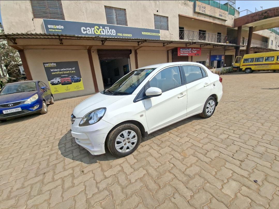 2015 होंडा अमेज़ VX MT Petrol (O) 2015 होंडा अमेज़ VX MT Petrol (O)