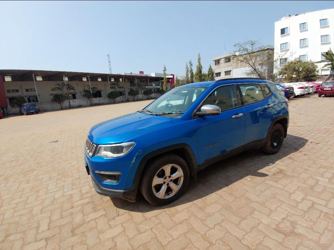 2018 जीप कम्पास Limited 4X4 2.0 Diesel BS IV 2018 जीप कम्पास Limited 4X4 2.0 Diesel BS IV