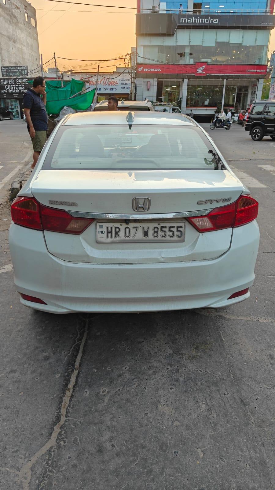 2016 होंडा सिटी VX (O) Diesel 2016 होंडा सिटी VX (O) Diesel