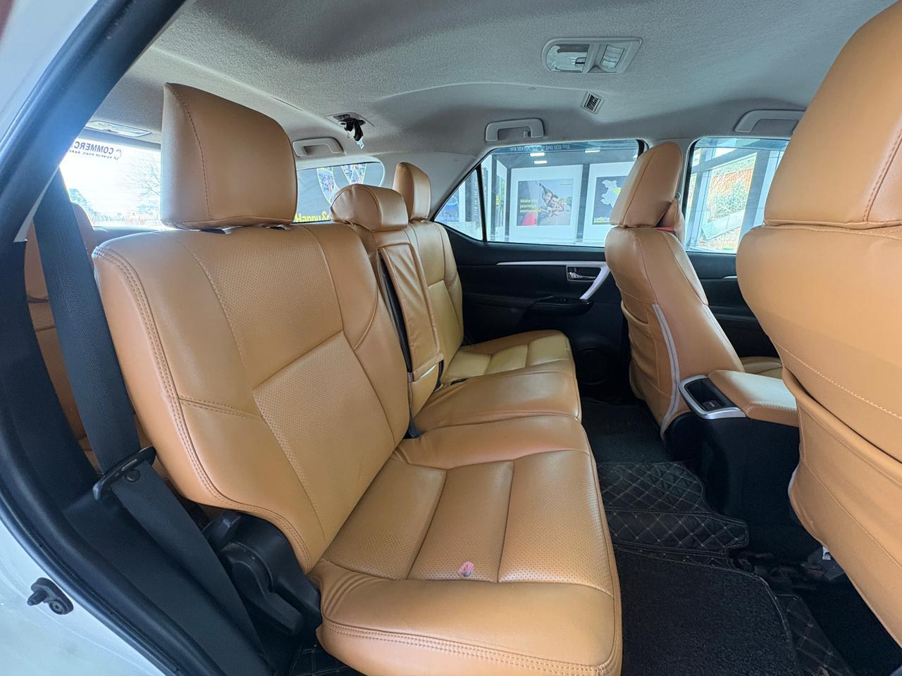 यूज़्ड 2017 टोयोटा फॉर्च्यूनर, Indiranagar Sec-18, Lucknow 15 यूज़्ड 2017 टोयोटा फॉर्च्यूनर, Indiranagar Sec-18, Lucknow 15