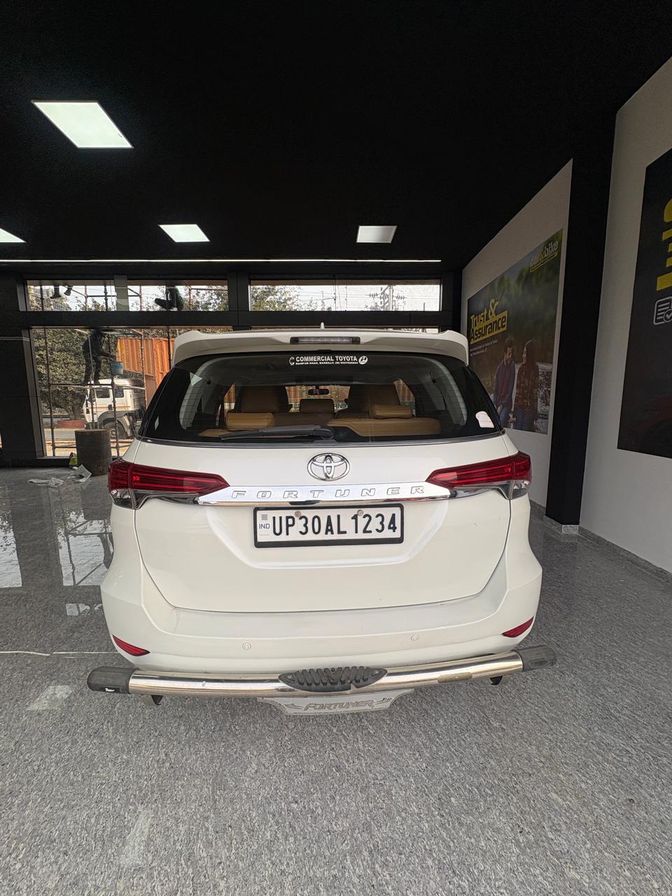 यूज़्ड 2017 टोयोटा फॉर्च्यूनर, Indiranagar Sec-18, Lucknow 2 यूज़्ड 2017 टोयोटा फॉर्च्यूनर, Indiranagar Sec-18, Lucknow 2