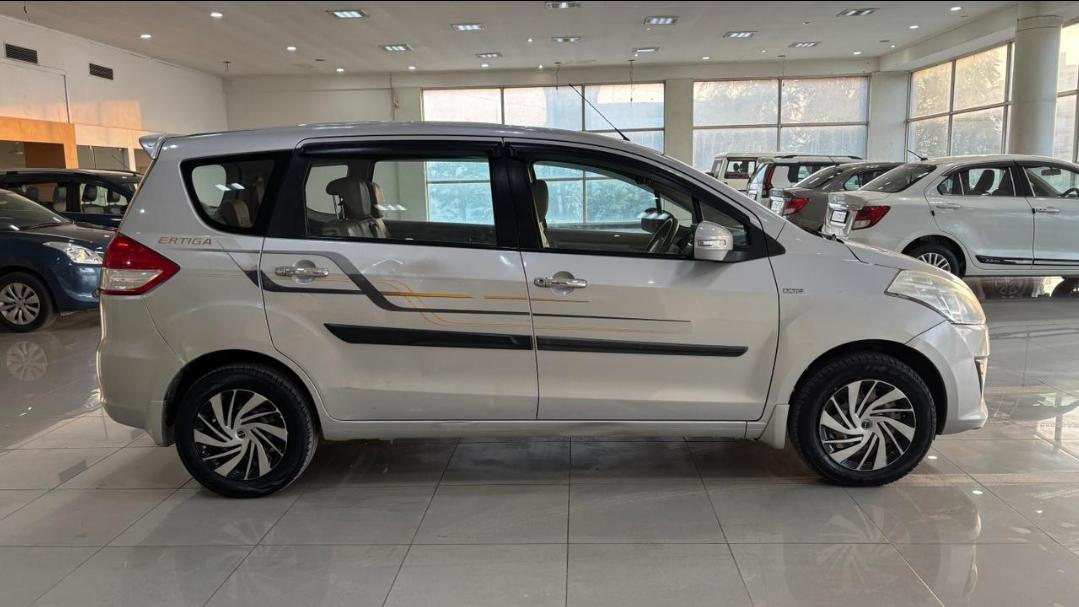 यूज़्ड 2015 मारुति सुजुकी अर्टिगा, Saveena, Udaipur 5 यूज़्ड 2015 मारुति सुजुकी अर्टिगा, Saveena, Udaipur 5