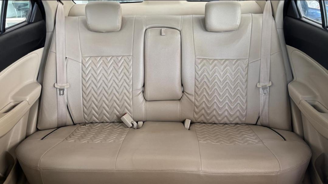 यूज़्ड 2018 मारुति सुजुकी डिजायर, Saveena, Udaipur 14 यूज़्ड 2018 मारुति सुजुकी डिजायर, Saveena, Udaipur 14