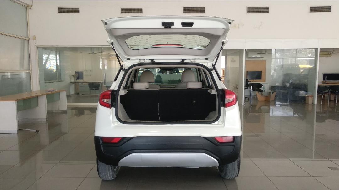 यूज़्ड 2022 महिंद्रा एक्सयूवी300, Saveena, Udaipur 9 यूज़्ड 2022 महिंद्रा एक्सयूवी300, Saveena, Udaipur 9