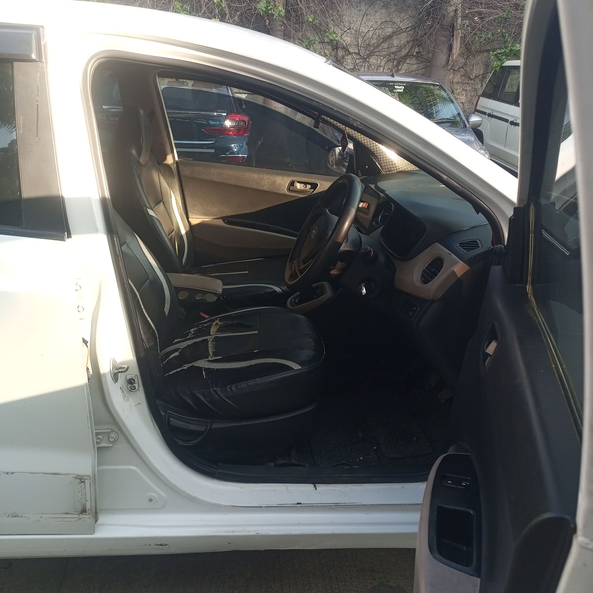 Xcent image 1 Xcent image 1