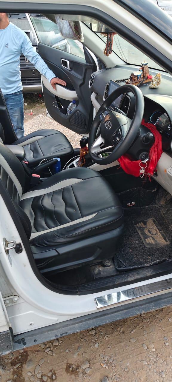 यूज़्ड 2022 ह्युंडई वेन्यू, Mothrowala, Dehradun 9 यूज़्ड 2022 ह्युंडई वेन्यू, Mothrowala, Dehradun 9