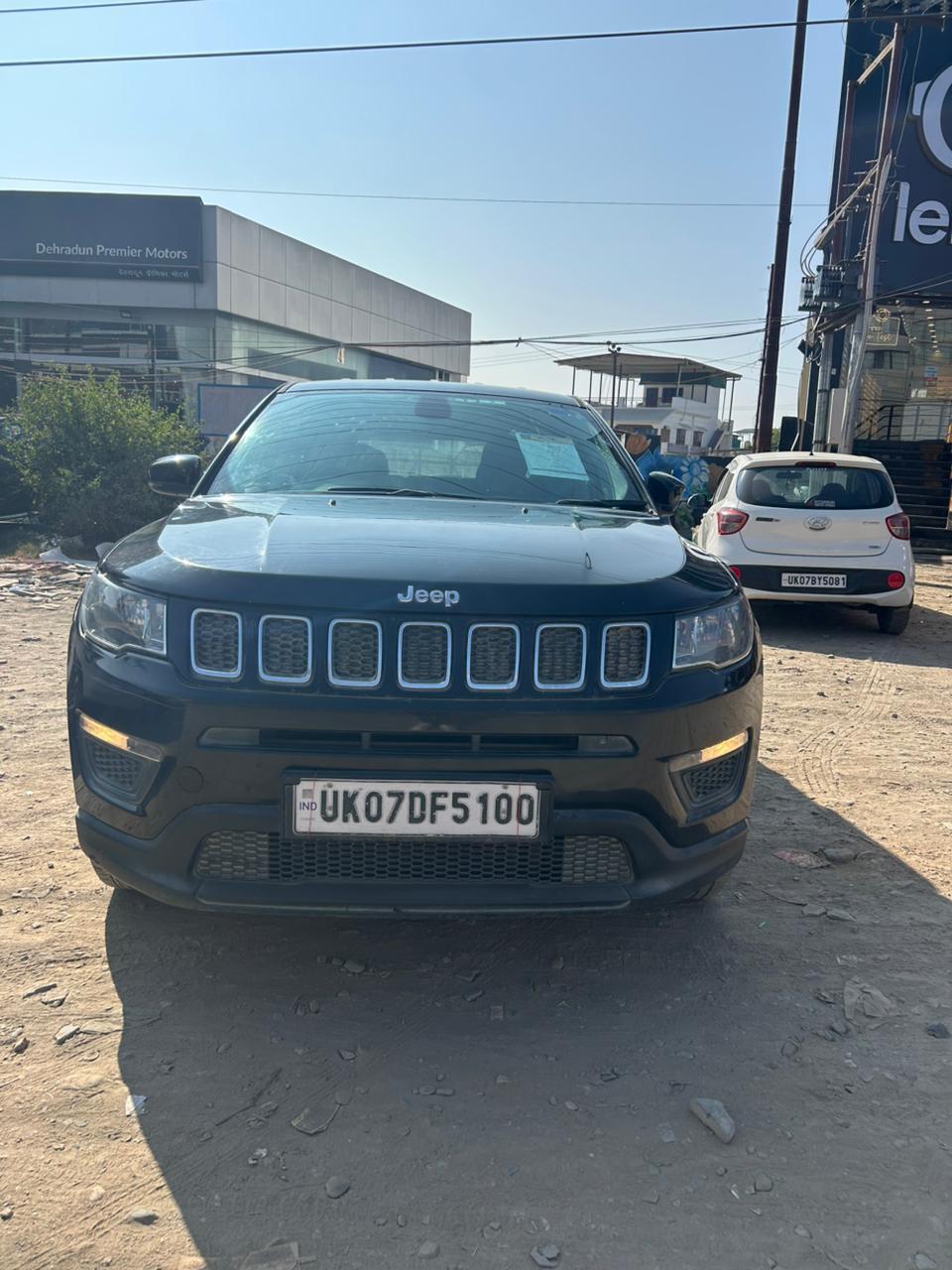 2018 जीप कम्पास Sport 1.4 Multi AIR Petrol BS IV 2018 जीप कम्पास Sport 1.4 Multi AIR Petrol BS IV