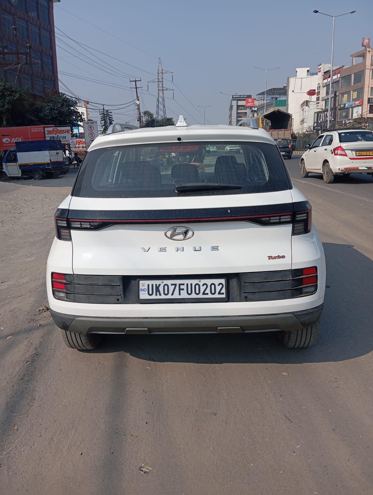 यूज़्ड 2024 ह्युंडई वेन्यू, Mothrowala, Dehradun 2 यूज़्ड 2024 ह्युंडई वेन्यू, Mothrowala, Dehradun 2