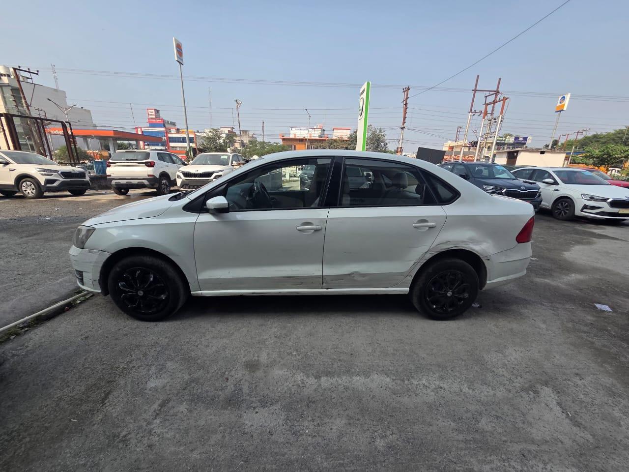 यूज़्ड 2017 स्कोडा रैपिड, Mothrowala, Dehradun 3 यूज़्ड 2017 स्कोडा रैपिड, Mothrowala, Dehradun 3