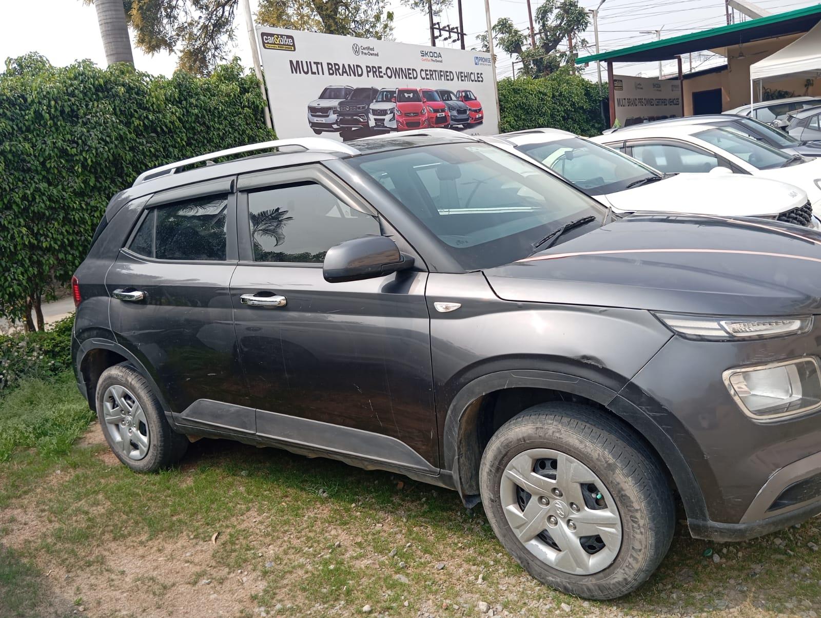 यूज़्ड 2021 ह्युंडई वेन्यू, Mothrowala, Dehradun 1 यूज़्ड 2021 ह्युंडई वेन्यू, Mothrowala, Dehradun 1