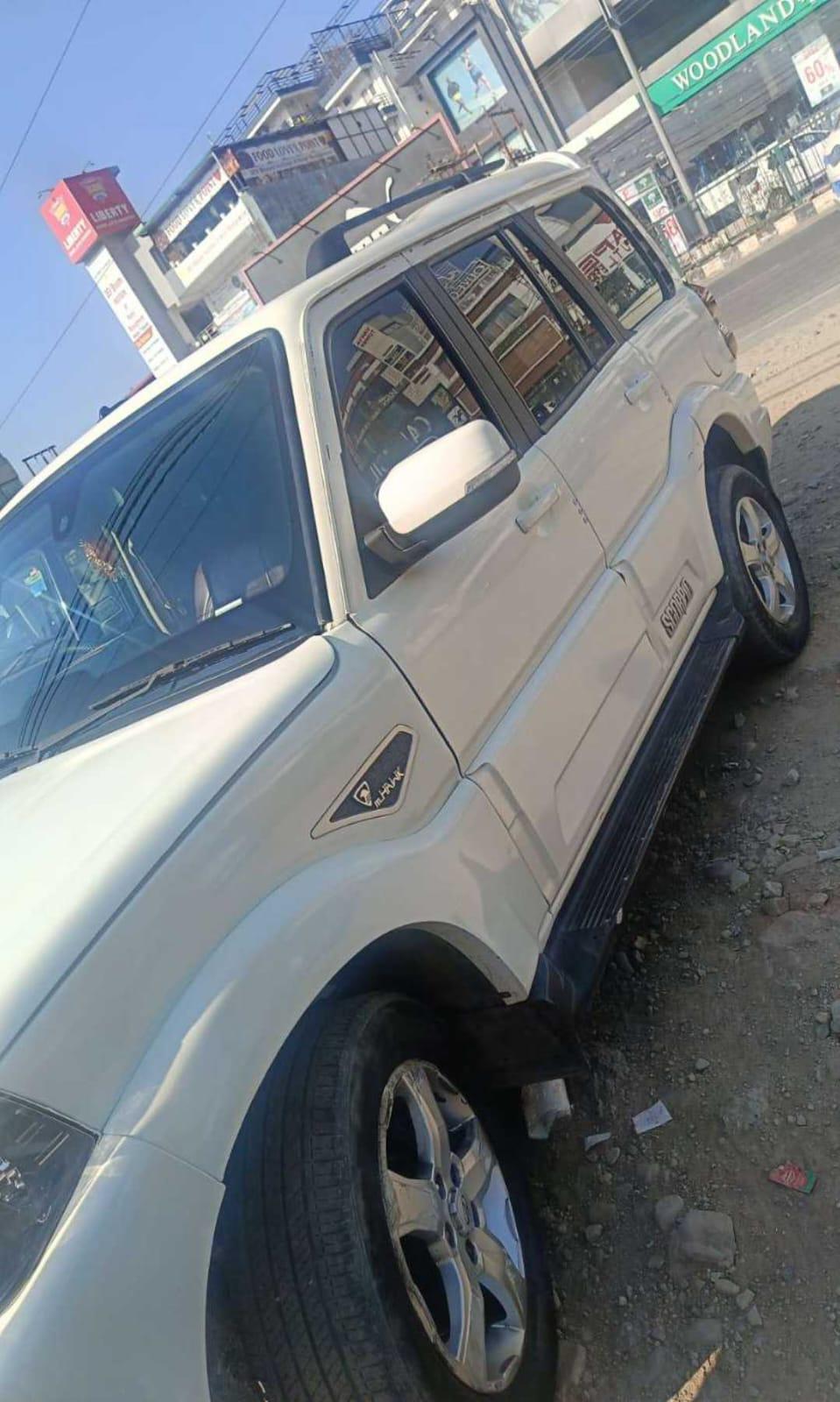 यूज़्ड 2018 महिंद्रा स्कॉर्पियो, Mothrowala, Dehradun 3 यूज़्ड 2018 महिंद्रा स्कॉर्पियो, Mothrowala, Dehradun 3