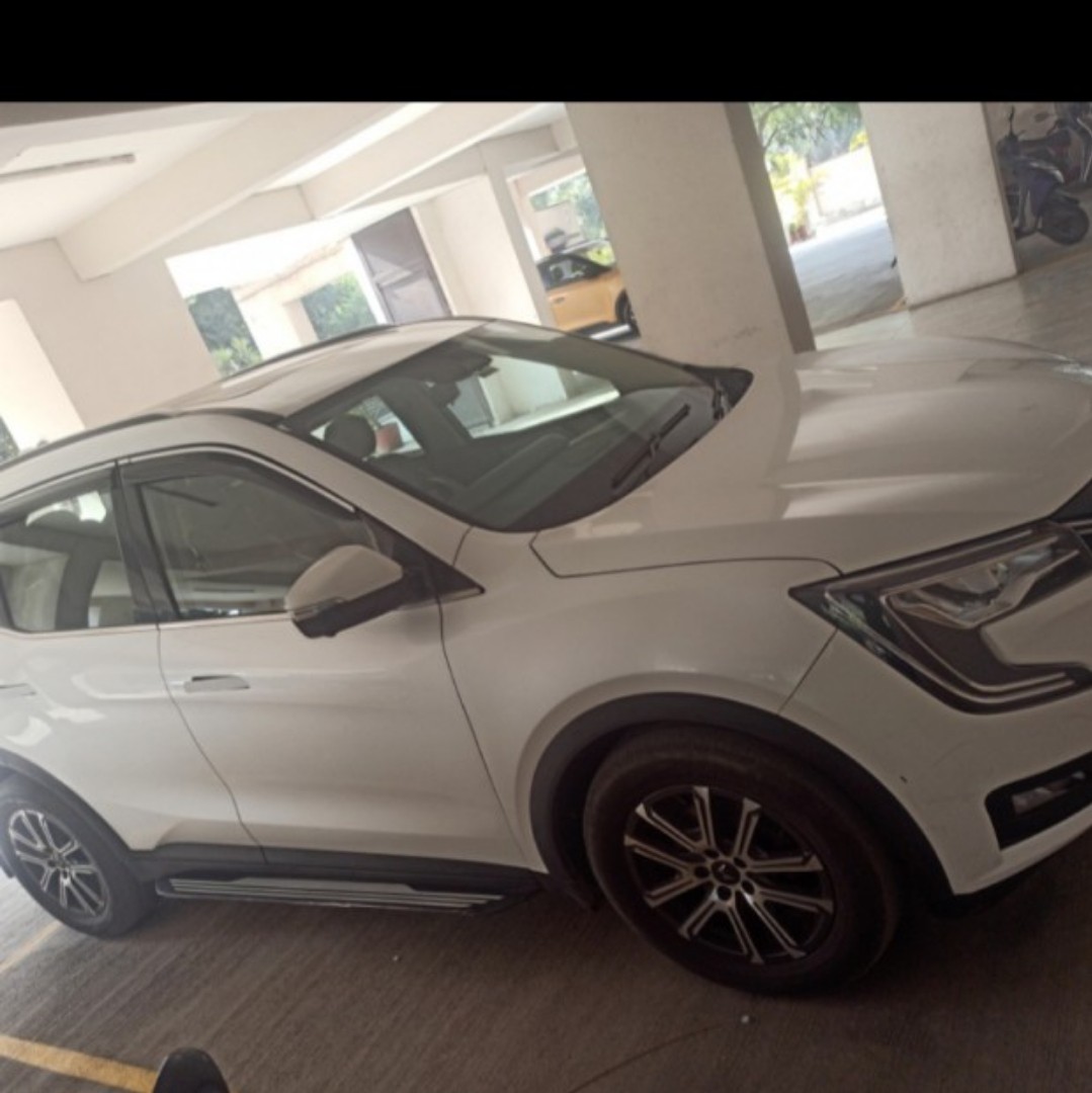 XUV700 image 3 XUV700 image 3