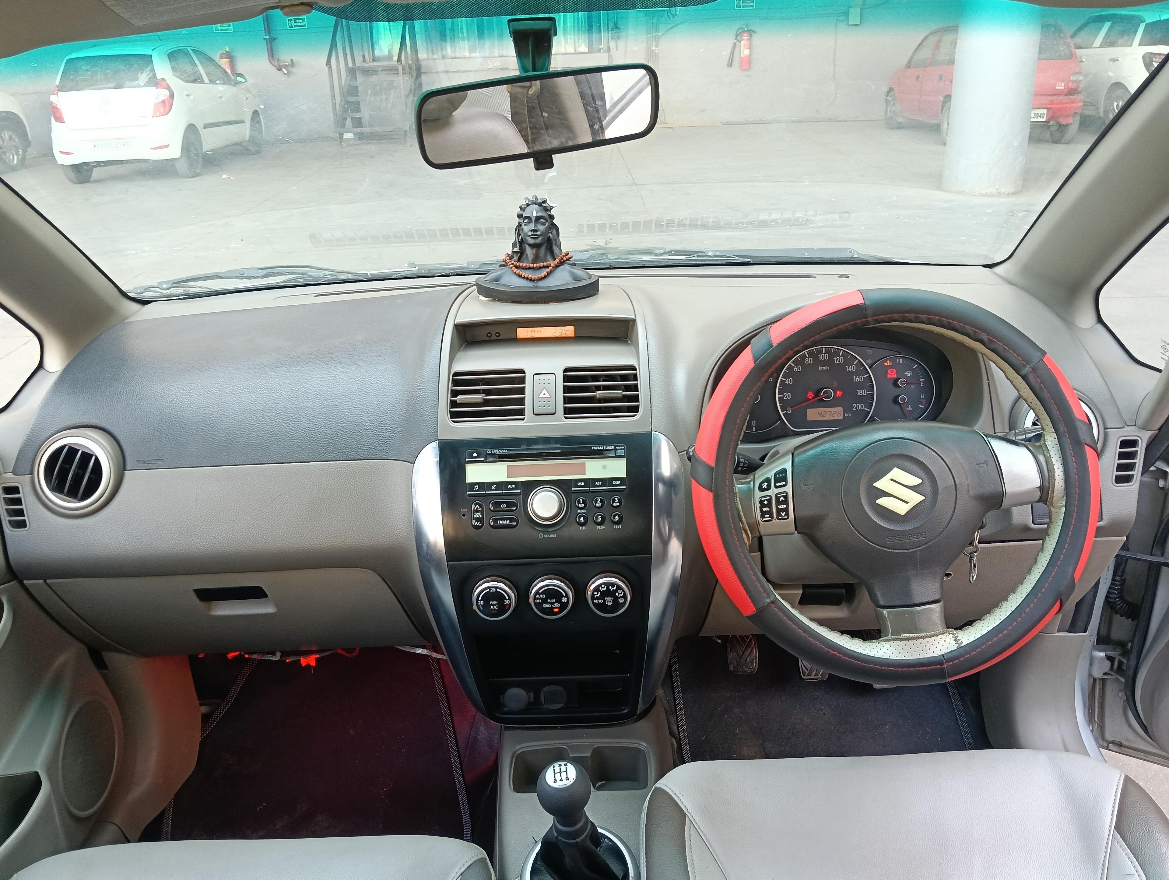 यूज़्ड 2013 मारुति सुजुकी एसएक्स4, Manglia, Indore 11 यूज़्ड 2013 मारुति सुजुकी एसएक्स4, Manglia, Indore 11