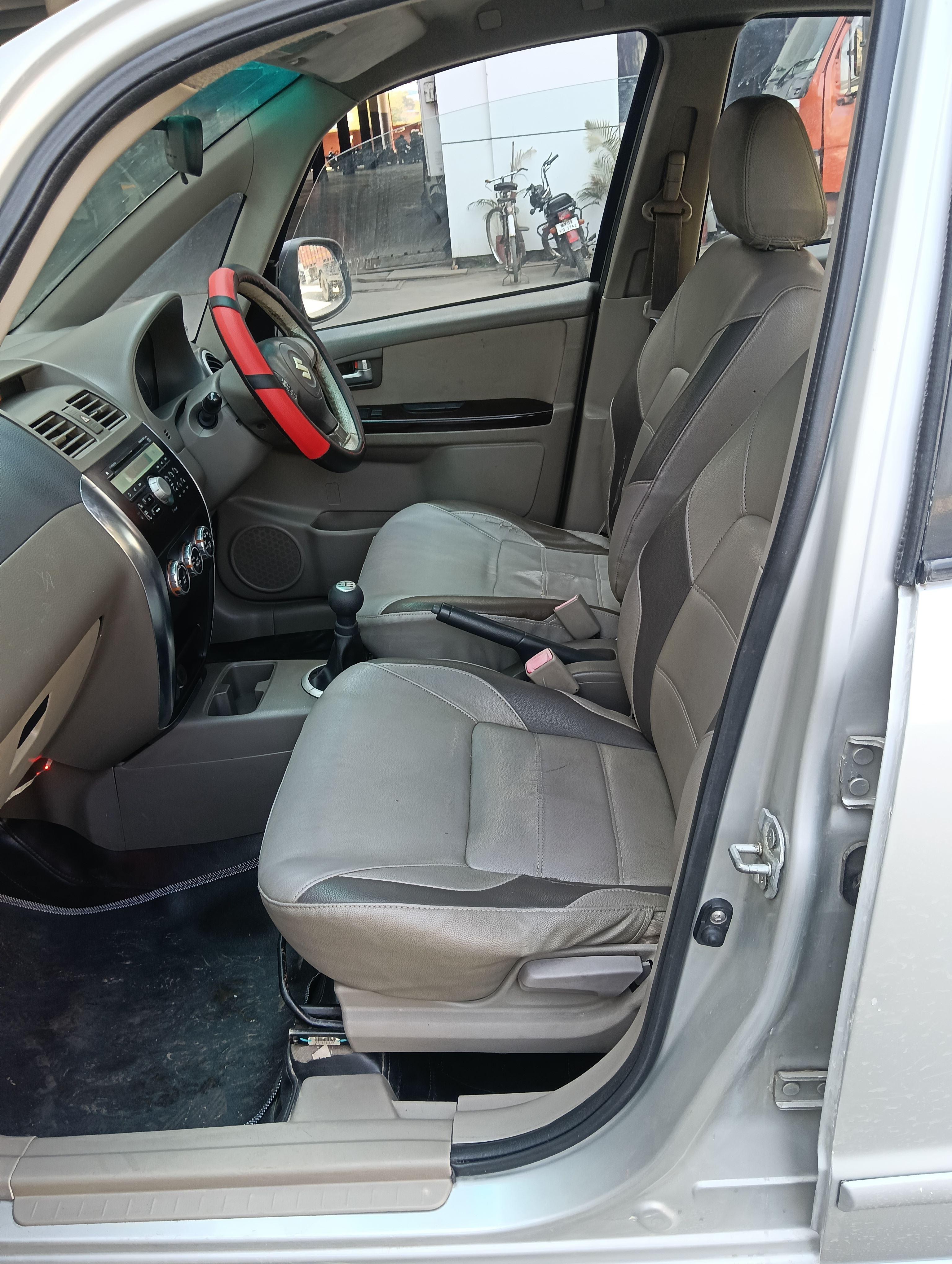 यूज़्ड 2013 मारुति सुजुकी एसएक्स4, Manglia, Indore 15 यूज़्ड 2013 मारुति सुजुकी एसएक्स4, Manglia, Indore 15