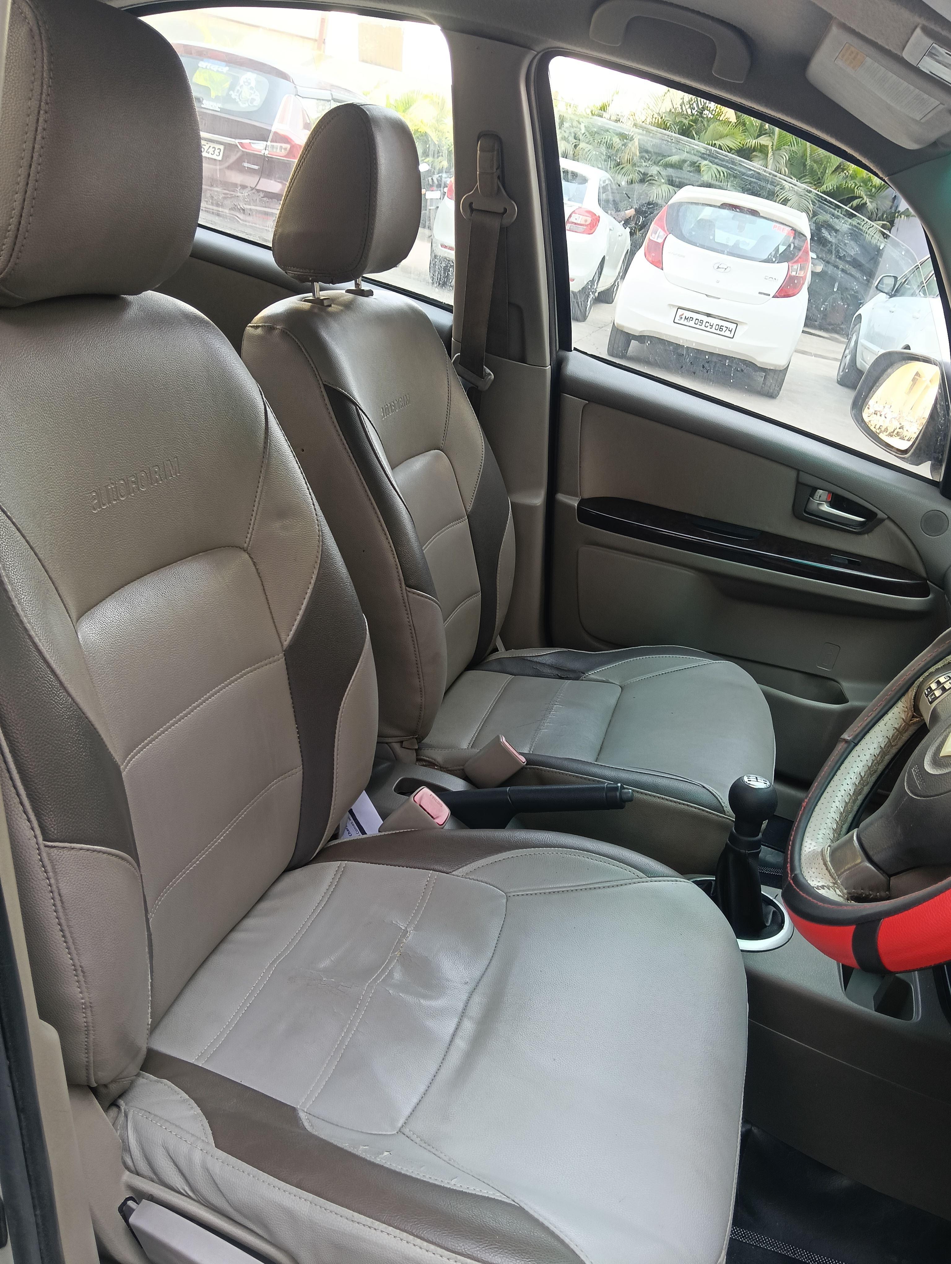 यूज़्ड 2013 मारुति सुजुकी एसएक्स4, Manglia, Indore 13 यूज़्ड 2013 मारुति सुजुकी एसएक्स4, Manglia, Indore 13