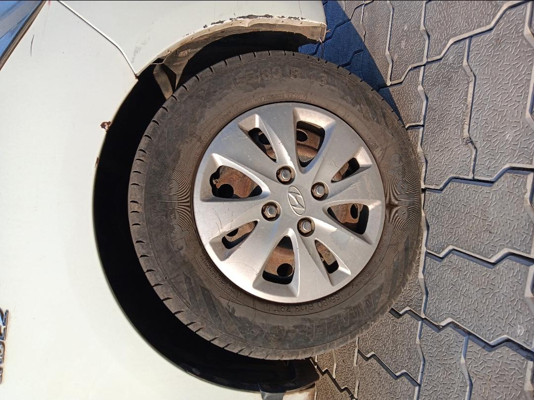 यूज़्ड 2011 ह्युंडई आई10, Manglia, Indore 8 यूज़्ड 2011 ह्युंडई आई10, Manglia, Indore 8