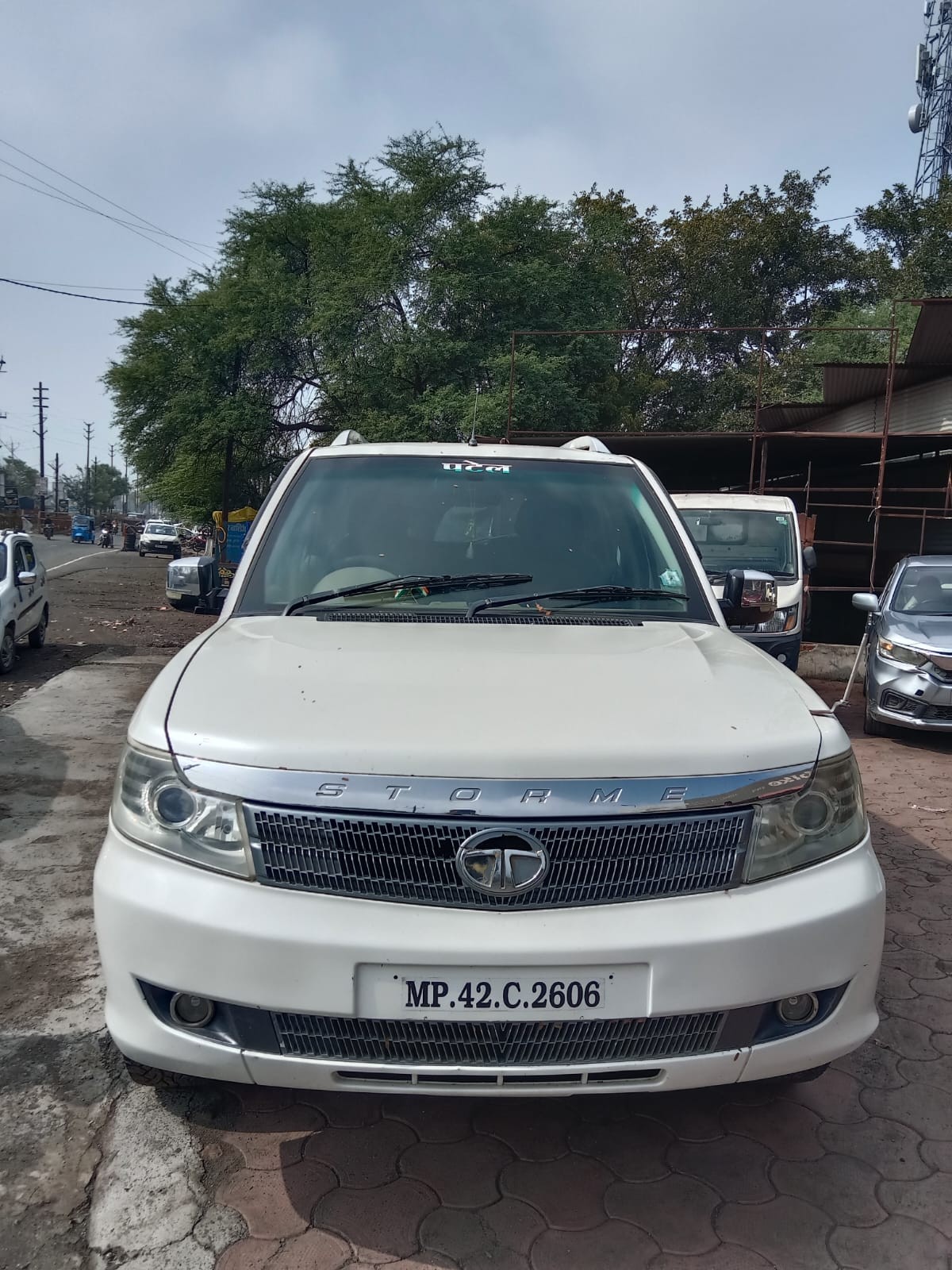 Used 2014 Tata Safari Storme Used 2014 Tata Safari Storme