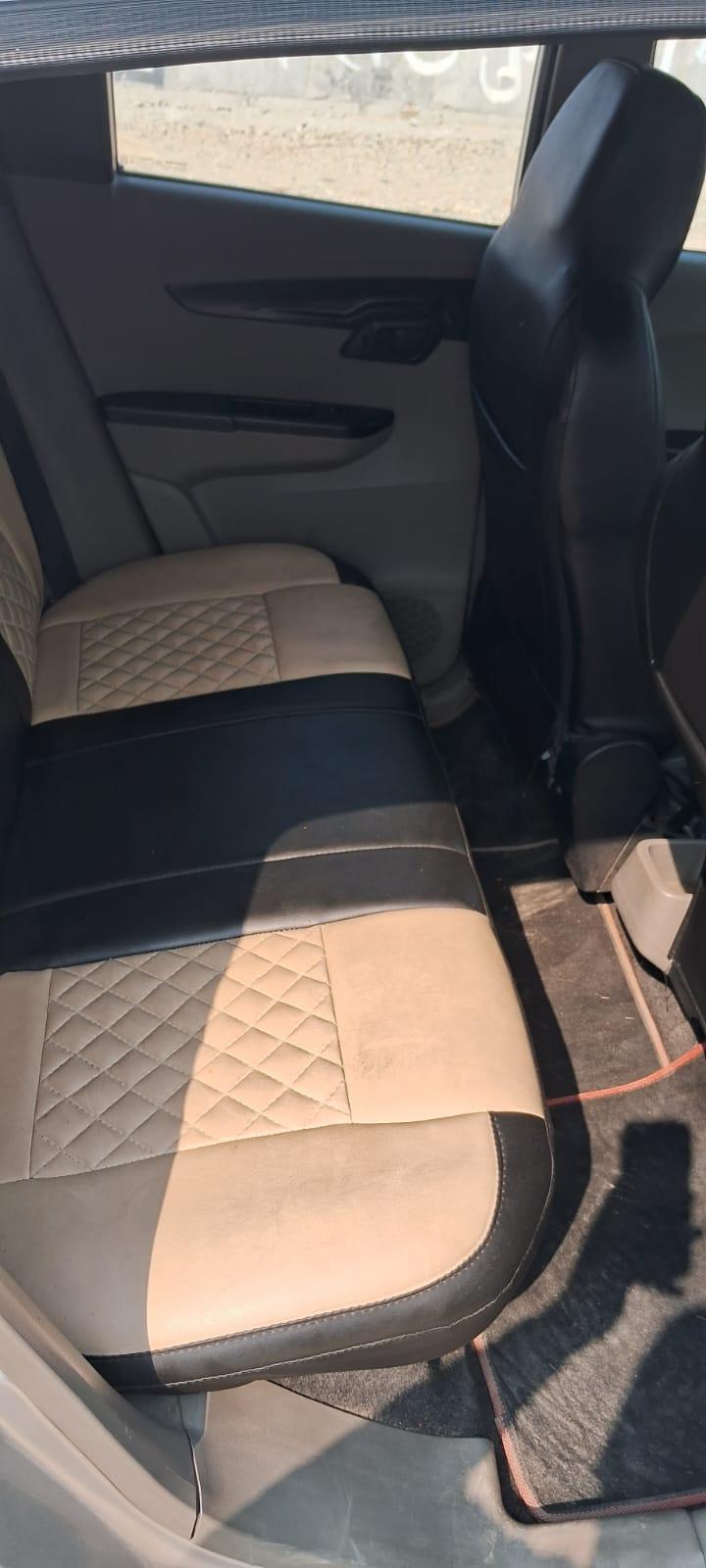 यूज़्ड 2016 महिंद्रा केयूवी 100, Patanjali Yogpeeth, Haridwar 15 यूज़्ड 2016 महिंद्रा केयूवी 100, Patanjali Yogpeeth, Haridwar 15