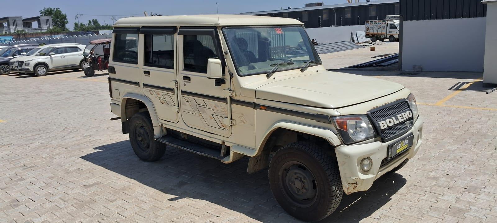 2017 महिंद्रा बोलेरो Power Plus SLX BS4 2017 महिंद्रा बोलेरो Power Plus SLX BS4