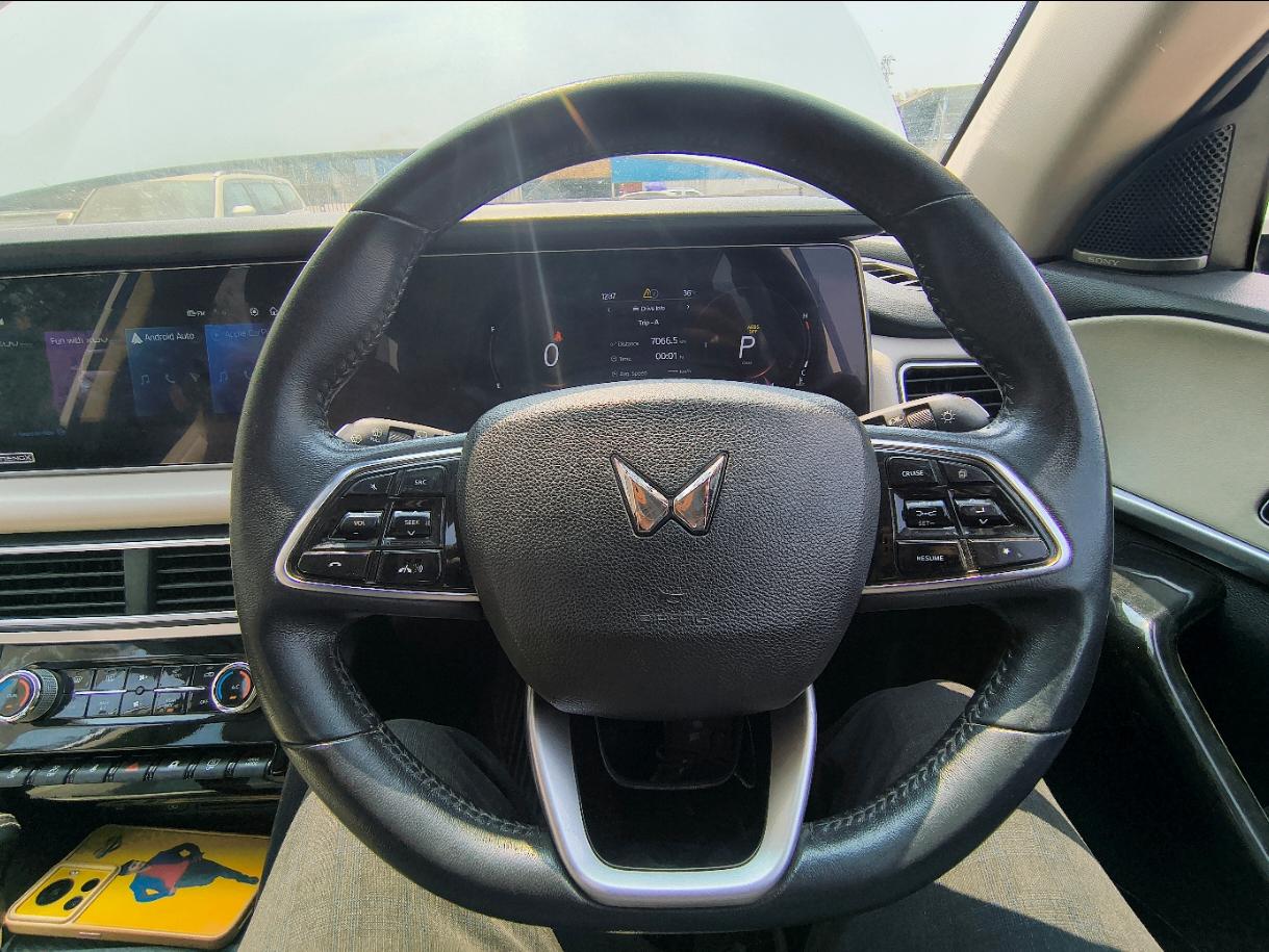 यूज़्ड 2023 महिंद्रा एक्सयूवी700, Cyberabad, Hyderabad 12 यूज़्ड 2023 महिंद्रा एक्सयूवी700, Cyberabad, Hyderabad 12