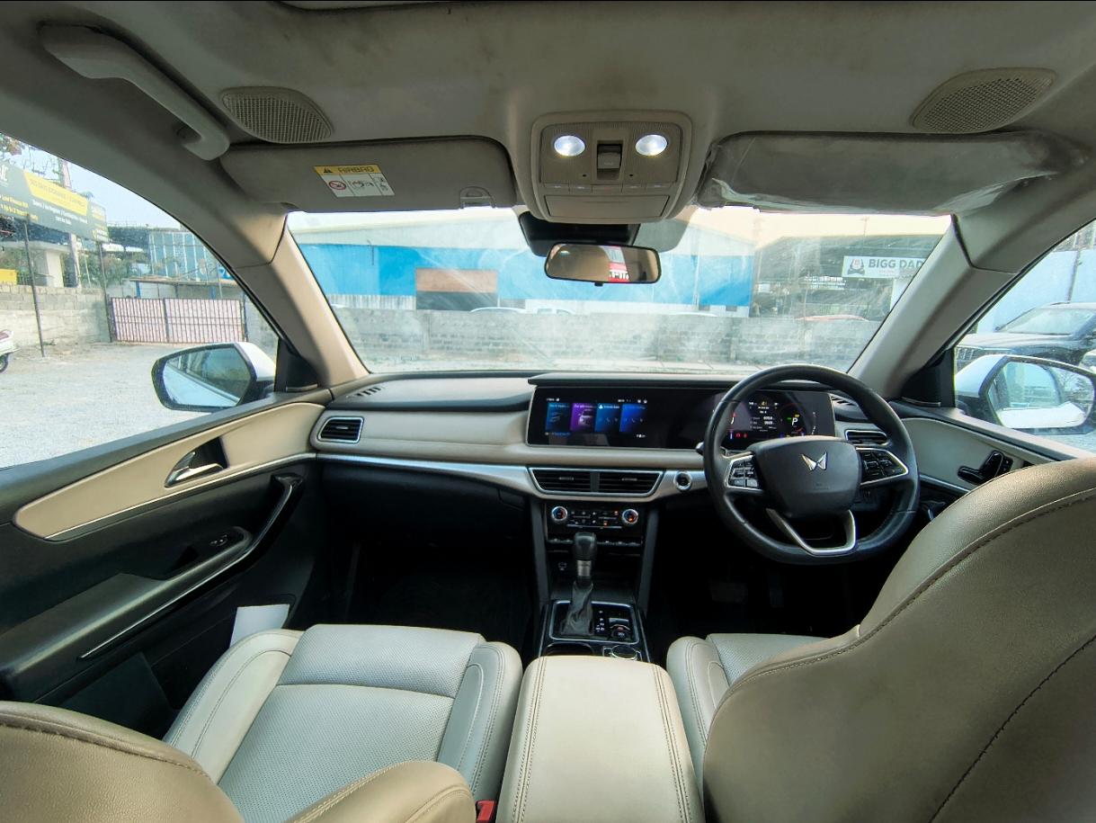 यूज़्ड 2023 महिंद्रा एक्सयूवी700, Cyberabad, Hyderabad 14 यूज़्ड 2023 महिंद्रा एक्सयूवी700, Cyberabad, Hyderabad 14