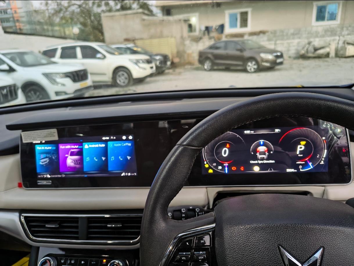 यूज़्ड 2025 महिंद्रा एक्सयूवी700, Cyberabad, Hyderabad 11 यूज़्ड 2025 महिंद्रा एक्सयूवी700, Cyberabad, Hyderabad 11