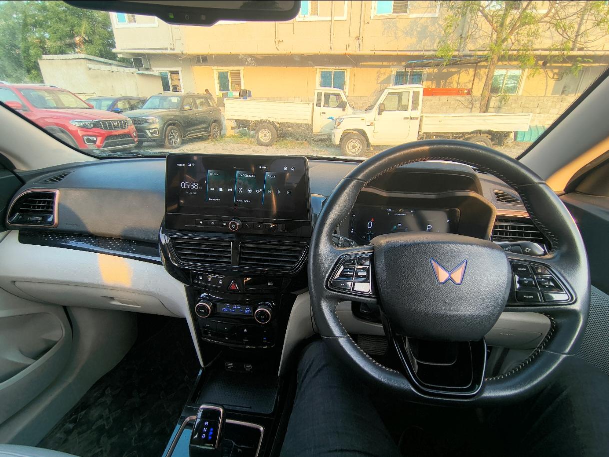 यूज़्ड 2024 महिंद्रा XUV400, Cyberabad, Hyderabad 11 यूज़्ड 2024 महिंद्रा XUV400, Cyberabad, Hyderabad 11