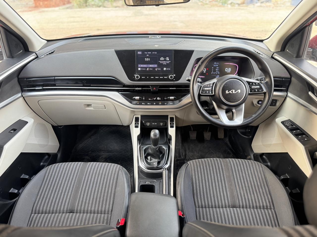 Used 2022 Kia Carens Used 2022 Kia Carens