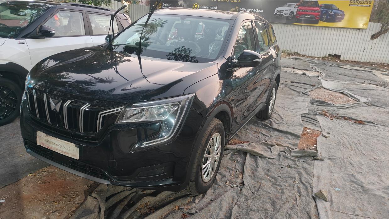 2024 महिंद्रा एक्सयूवी700 AX3 AT Petrol 5 STR 2024 महिंद्रा एक्सयूवी700 AX3 AT Petrol 5 STR