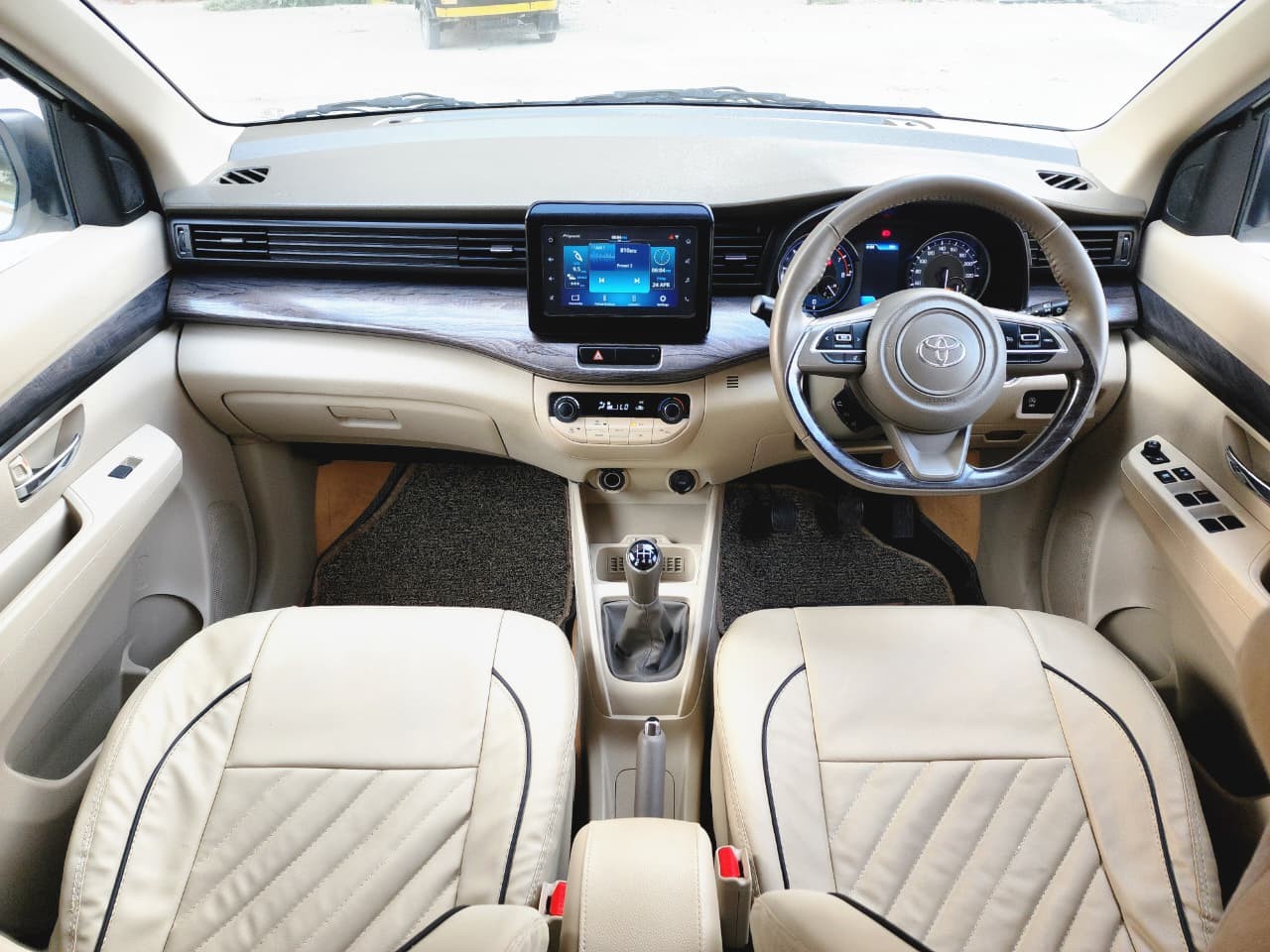 Used 2024 Toyota Rumion Used 2024 Toyota Rumion