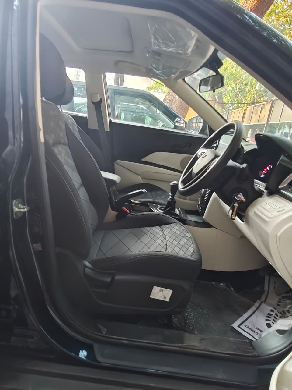 Used 2025 Mahindra XUV 3XO Used 2025 Mahindra XUV 3XO