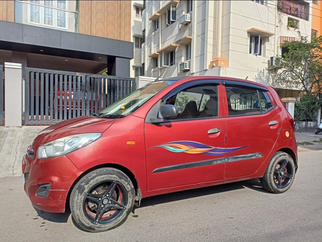 2013 ह्युंडई आई10 Era 1.1 iRDE2 2013 ह्युंडई आई10 Era 1.1 iRDE2